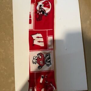 Wisconsin Badgers Fleece Scarf Block Pattern